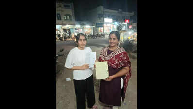18 yrs on, mom resurrects medical dream by writing NEET-UG with teen daughter