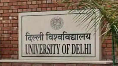 Delhi University under fire for asking only Kashmiri students for personal details; JKSA calls move discriminatory, seeks Centre’s intervention – The Times of India