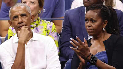  Michelle Obama reveals Barack's shocking two-word joke after her mother's death