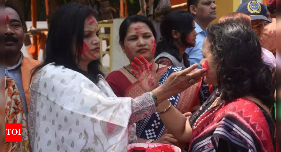 As Bhubaneswar celebrates, sale of sindoor sees sharp rise