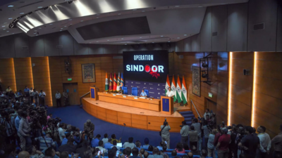 ऑपरेशन का नाम और दो महिलाएं एक शक्तिशाली संदेश भेजती हैं