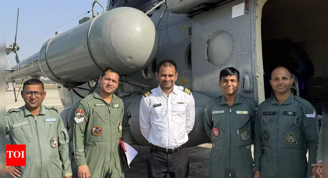 'Maine bhi pilot ki training le rakhi hai': Tej Pratap Yadav offers to serve nation
