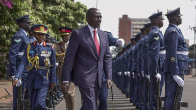  Thrown shoe a 'wake-up call' for President Ruto