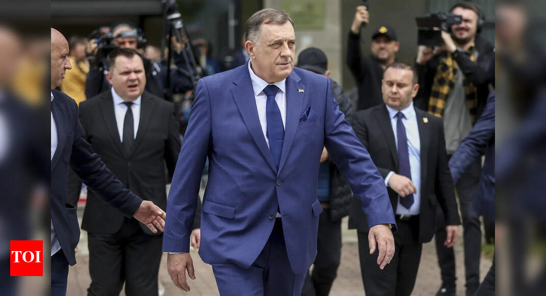 Bosnia's wanted Serb leader Dodik arrives in Moscow