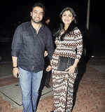 Shilpa flaunts her baby bump!