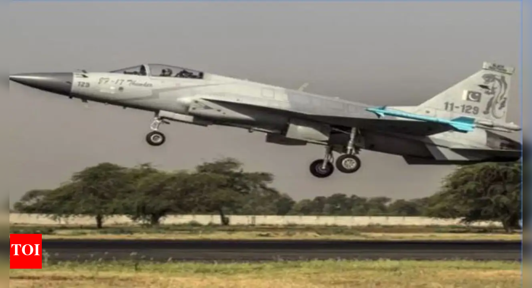 India shoots down at least 2 Pakistan fighter jets: Report | India News – The Times of India