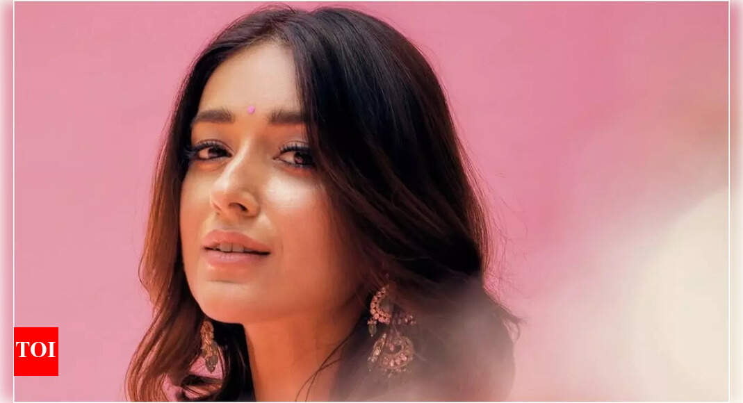 बिना शर्त प्यार के साथ बच्चों को पालने के बारे में इलियाना डी ‘क्रुज़: “मैं कभी नहीं चाहता कि मेरे बच्चे यह महसूस करें कि उन्हें मेरा प्यार कमाने की जरूरत है” | हिंदी पर फिल्म समाचार
