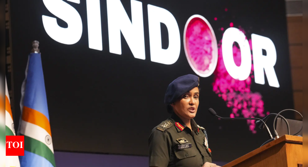 महिलाओं को पीसी के बारे में सुप्रीम कोर्ट के फैसले में, कर्नल सोफिया कुरैशी शीर्ष पर पेश हुए भारत समाचार
