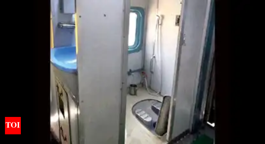 Body found hanging in train toilet of Ahmedabad–Kolkata Express in MP