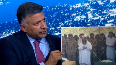  Indian envoy shows photo as proof of Pakistan's link to terrorism