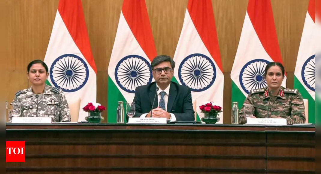 “सशस्त्र ड्रोन हवाई रक्षा स्थलों पर लॉन्च किए गए