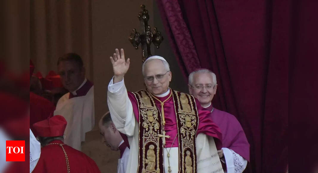 Catholic Chicagoans celebrate as native son Pope Leo XIV becomes first American pope