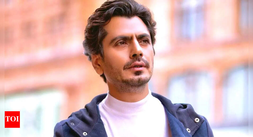नवाज़ुद्दीन सिद्दिका का कहना है कि शादियों में अभिनेताओं के नृत्य में कुछ भी गलत नहीं है: “हम सभी भांड हैं”