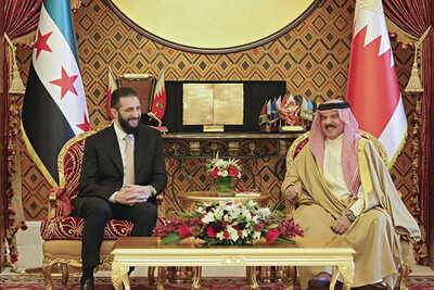 Syria's president visits Bahrain, discusses regional affairs with king