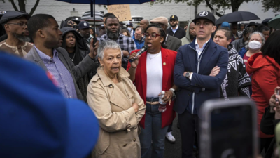 Lawmakers who protested at Newark detention centre could be charged after 'mob' scene, says DHS