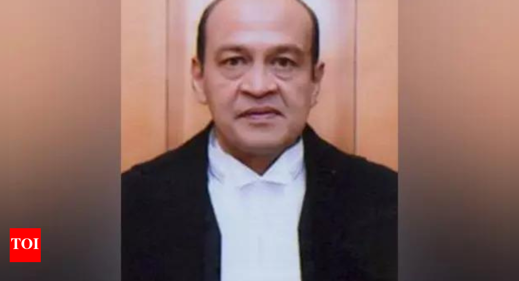 Cash disappearance: Justice Varma’s personal secretary, staff suspected