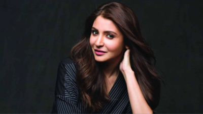 Anushka Sharma drops a like on post saying 'Army men are the real heroes, not Bollywood celebrities or Cricketers'; Netizens praise her ‘maturity’