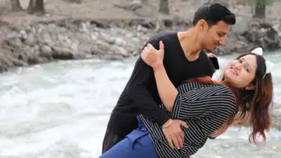 What is micro-mance — the new relationship trend viral in 2025