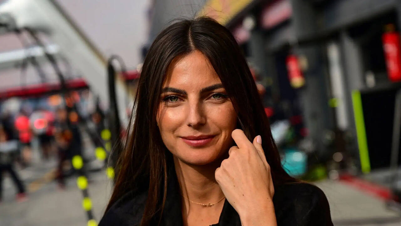 Kelly Piquet melts hearts with Mother's Day post celebrating her growing  family and journey as a mom - The Times of India