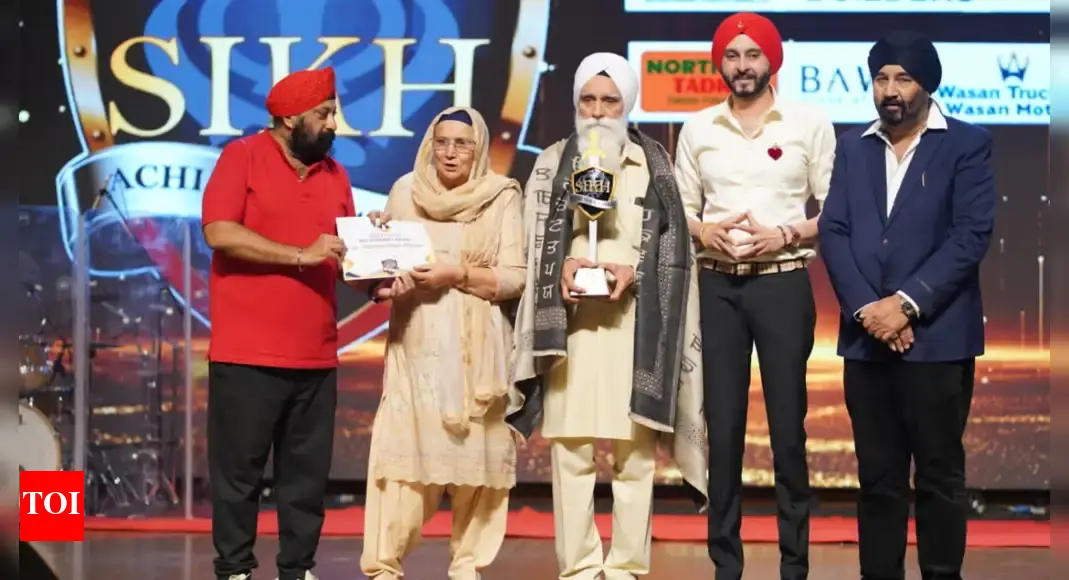 Sikh achievers' awards in Mumbai honour pathbreakers aged 6 to 60