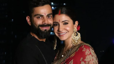 विराट कोखली ने परीक्षण में जाने के एक दिन बाद अनुष्का शर्म्मा के साथ वृंदावन का दौरा किया: वीडियो देखें