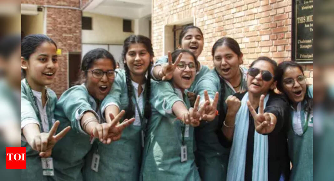 CBSE Class 10th Result 2025: Girls outperform boys by securing 95%, Check detailed gender-wise pass percentages
