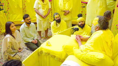 Anushka Sharma embraces minimalism during spiritual visit to Vrindavan with Virat Kohli