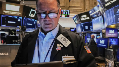 Wall Street mixed as Nasdaq climbs, Dow slips amid cooling inflations, US-China trade deal