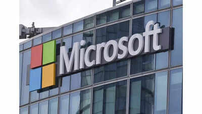 Microsoft अपने इतिहास में काम में दूसरी सबसे बड़ी कमी की घोषणा करता है: हम जारी रखते हैं ...