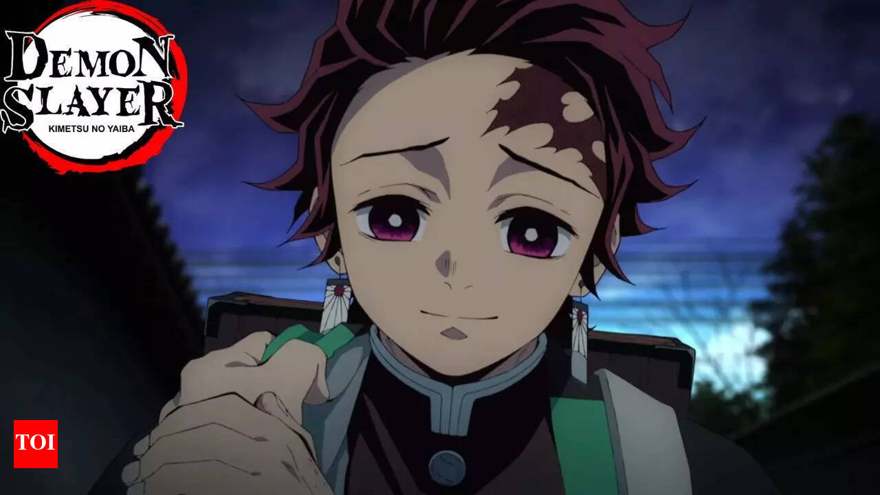 Tanjiro Demon Slayer Demon Slayer Zenitsu Agatsuma Looking Up On Back