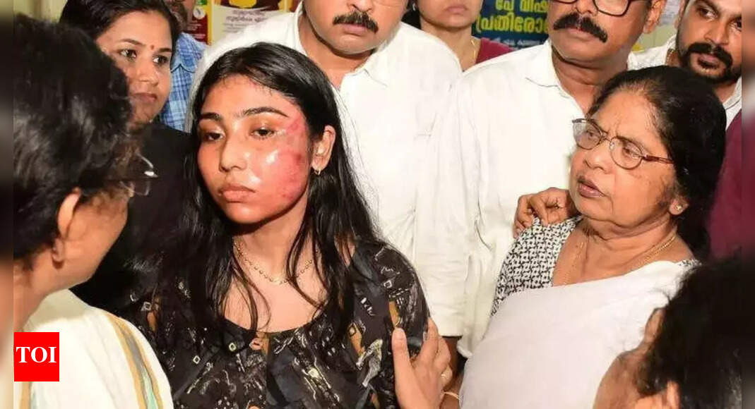'Slapped her until she collapsed': Lawyer beats up woman colleague with mop stick