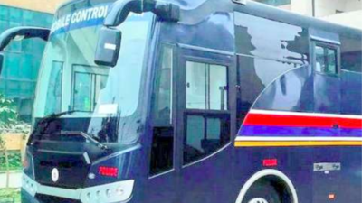 Biryani served to gangster Gaja Marne in police van; 5 Pune cops suspended