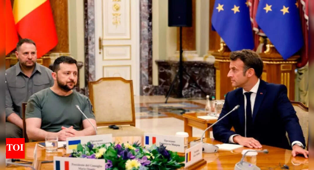 Kremlin criticises French president’s remarks on possible EU-wide nuclear deployment