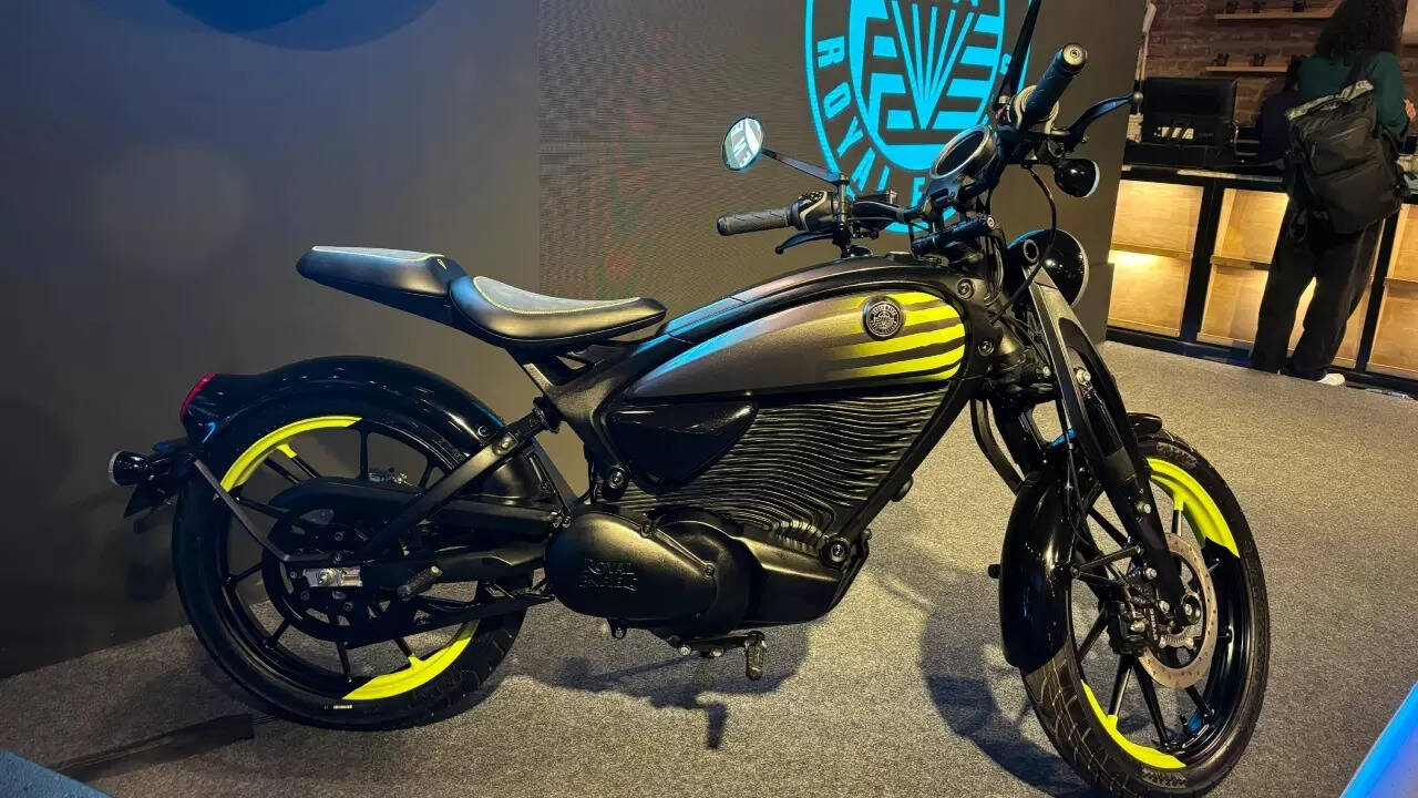 Royal Enfield confirms launch timeline for Flying Flea C6, S6 electric  motorcycles - The Times of India