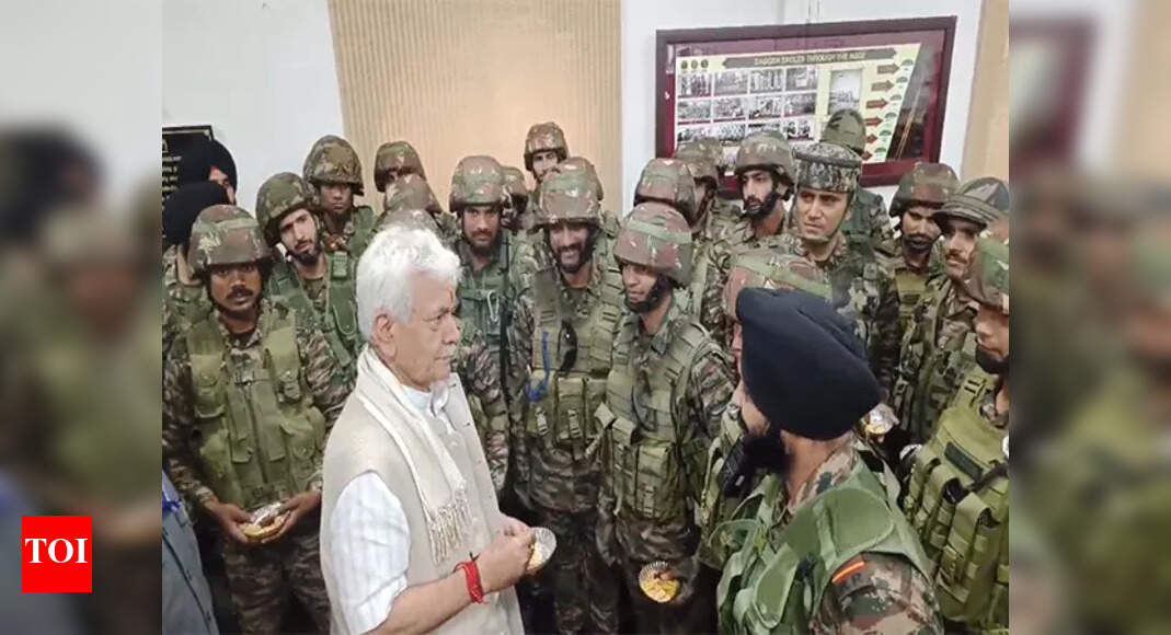GOC Northern Command briefs J&K CM, Lt Guv about security situation