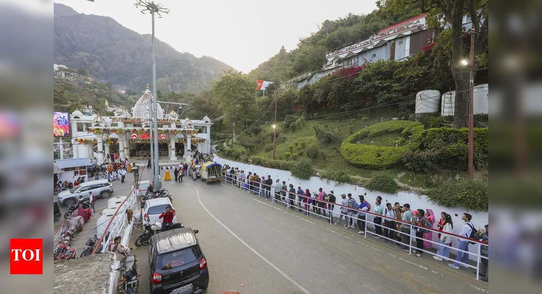 After 7 days, chopper service resumes at Mata Vaishno Devi shrine