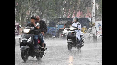 Dark clouds & rain steal May’s thunder in Bhopal