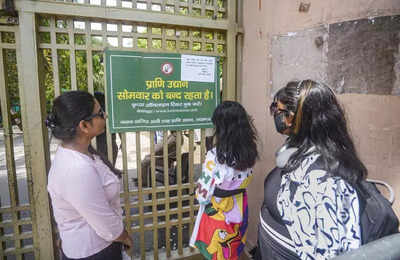 Bird flu scare in Uttar Pradesh: All zoos shut for a week