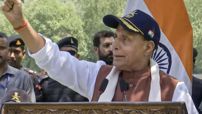  Rajnath Singh tweaks iconic Amitabh Bachchan dialogue to slam Islamabad