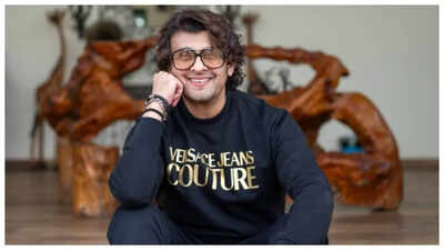 Karnataka HC grants interim relief to Sonu Nigam; stays action until next hearing