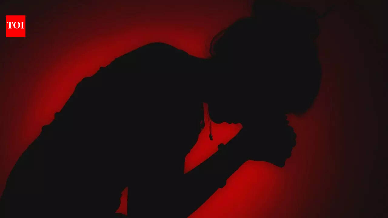 How did an 18-year-old girl survive being locked in a bathroom and ...