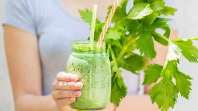 6 amazing benefits of having celery juice on an empty stomach
