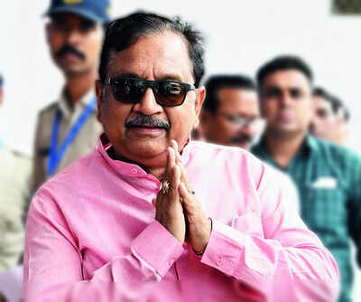 SC raps MP min for remarks aimed at Col Qureshi ‘Should be careful’: SC raps MP min for remarks aimed at Col Qureshi
