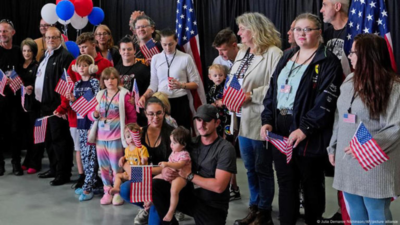 Why are white South Africans being given refugee status in the US