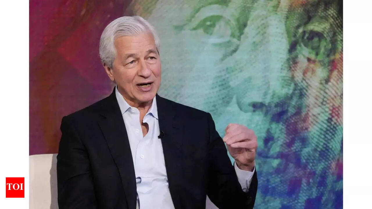 Jamie Dimon to employees: Don't tell JP Morgan what to do