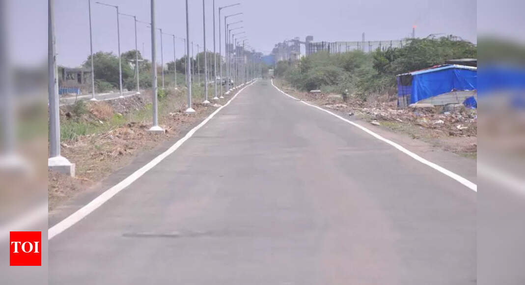 Surat gets new parallel road to Dumas; Rs 21cr project inaugurated | Surat News