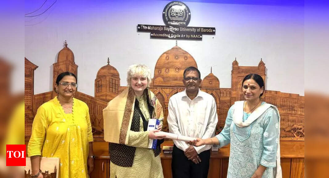 Canadian Scholars Study Rare Manuscripts at India's Oriental Institute