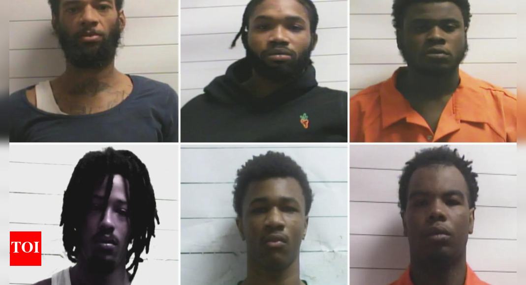 ‘To easy lol’: 10 inmates use blankets to escape through hole in New Orleans jail