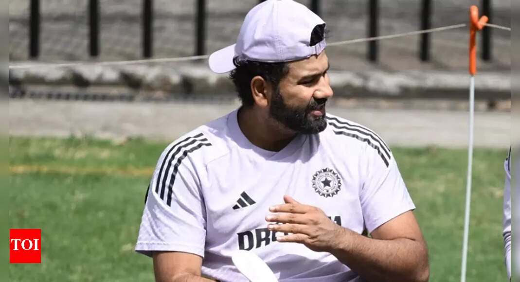 रोशाइट शर्मा ने वानखेड स्टेडियम में प्रशंसक को हिट करने का नाटक किया – वॉच