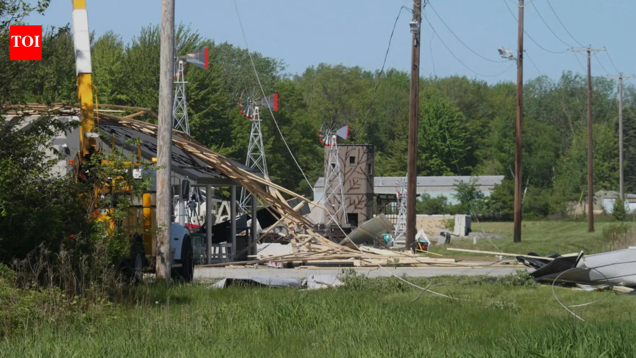 Missouri in ruins: Tornado leaves trail of death and destruction in St ...
